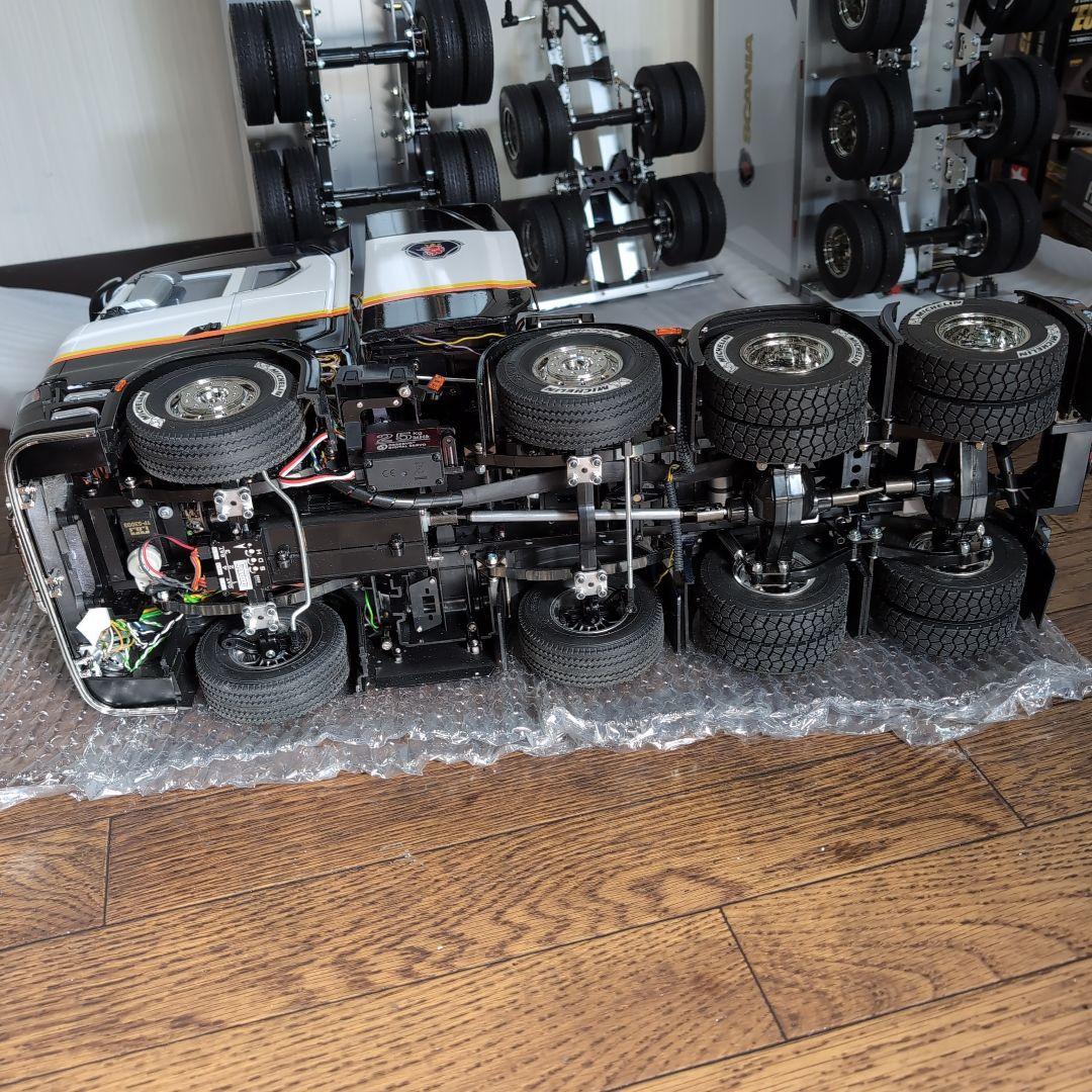 タミヤスカニア ダブルス大型トレーラー LEDキャブサスとリーフサス付き。