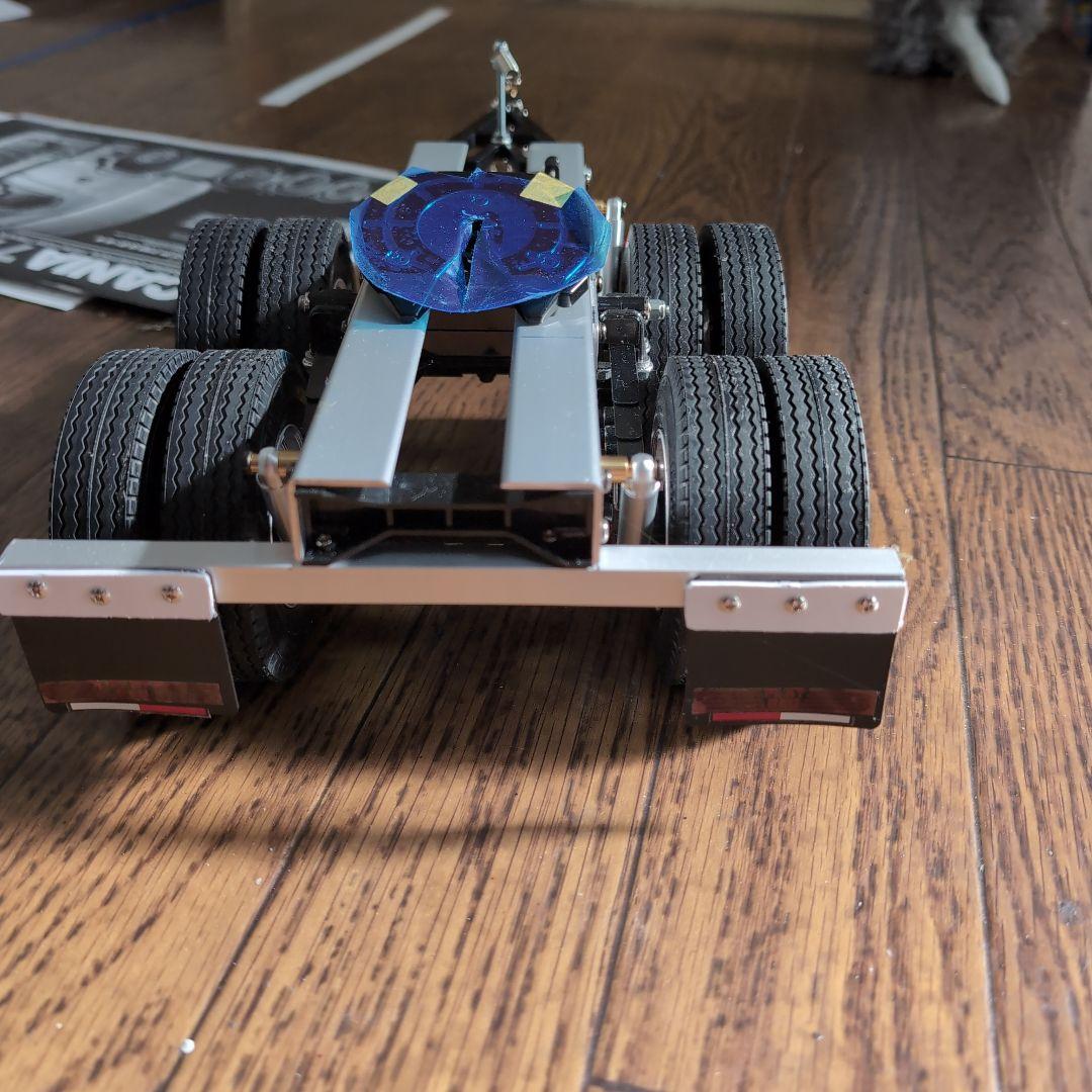 タミヤスカニア ダブルス大型トレーラー LEDキャブサスとリーフサス付き。