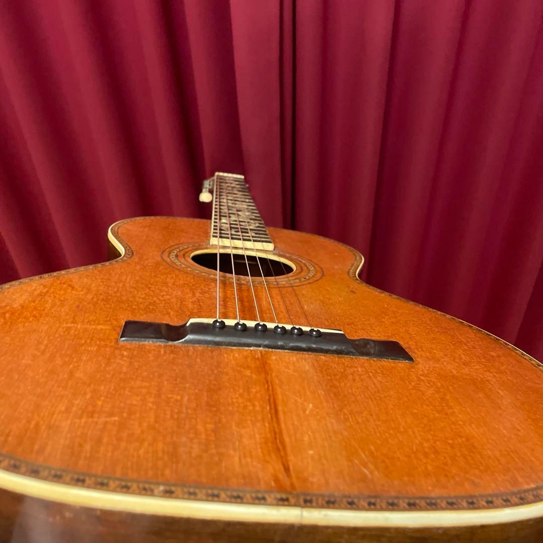 パーラーギター