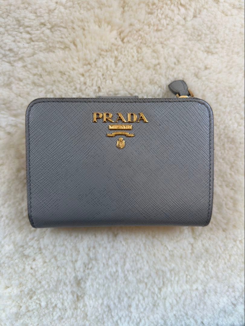 ⭐︎369T⭐︎ PRADA グレー 二つ折り財布 サフィアーノレザー