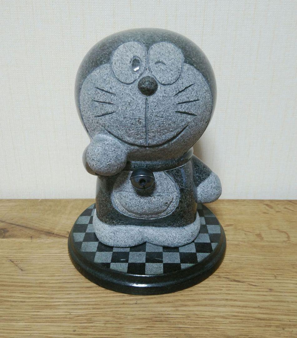 TAKAO ドラえもん 御影石　スタチュー
