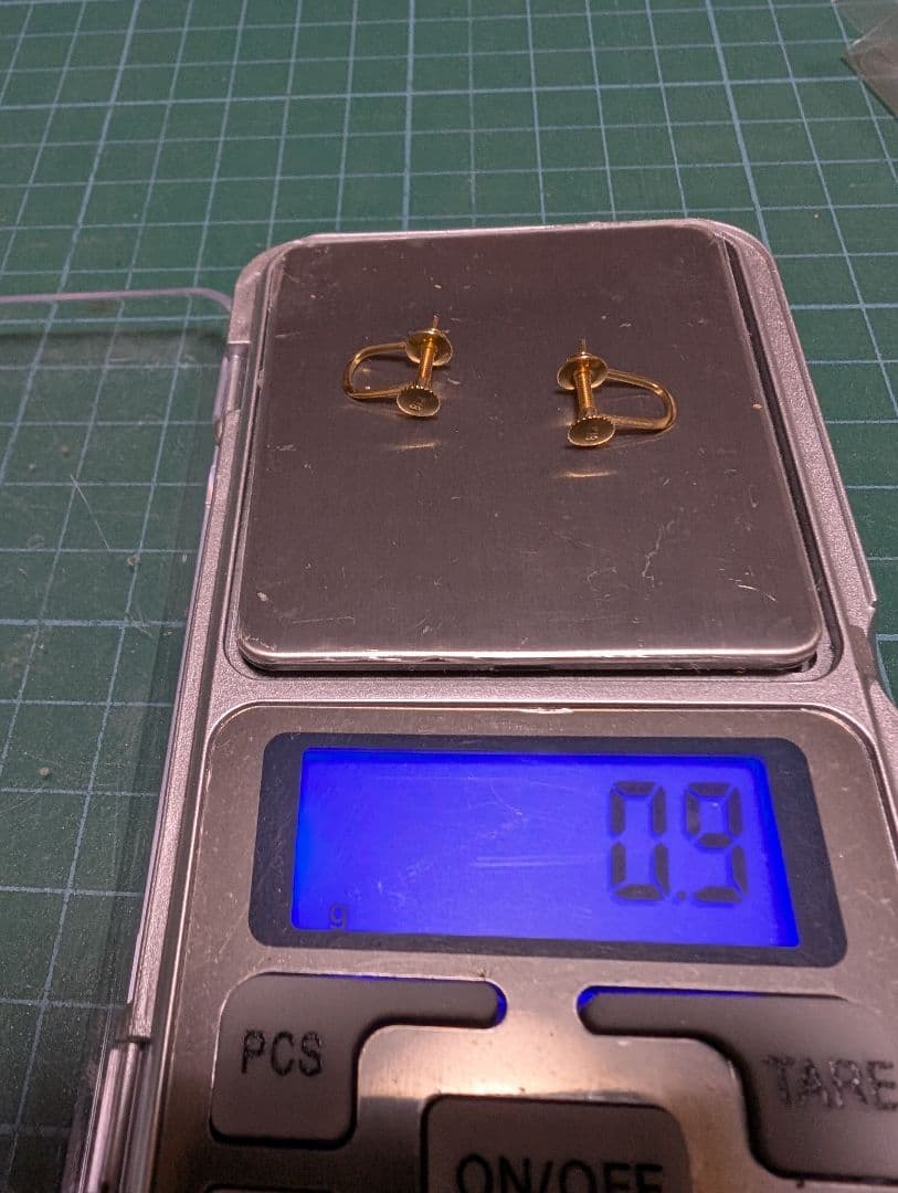 k18イヤリング 0.9g素材