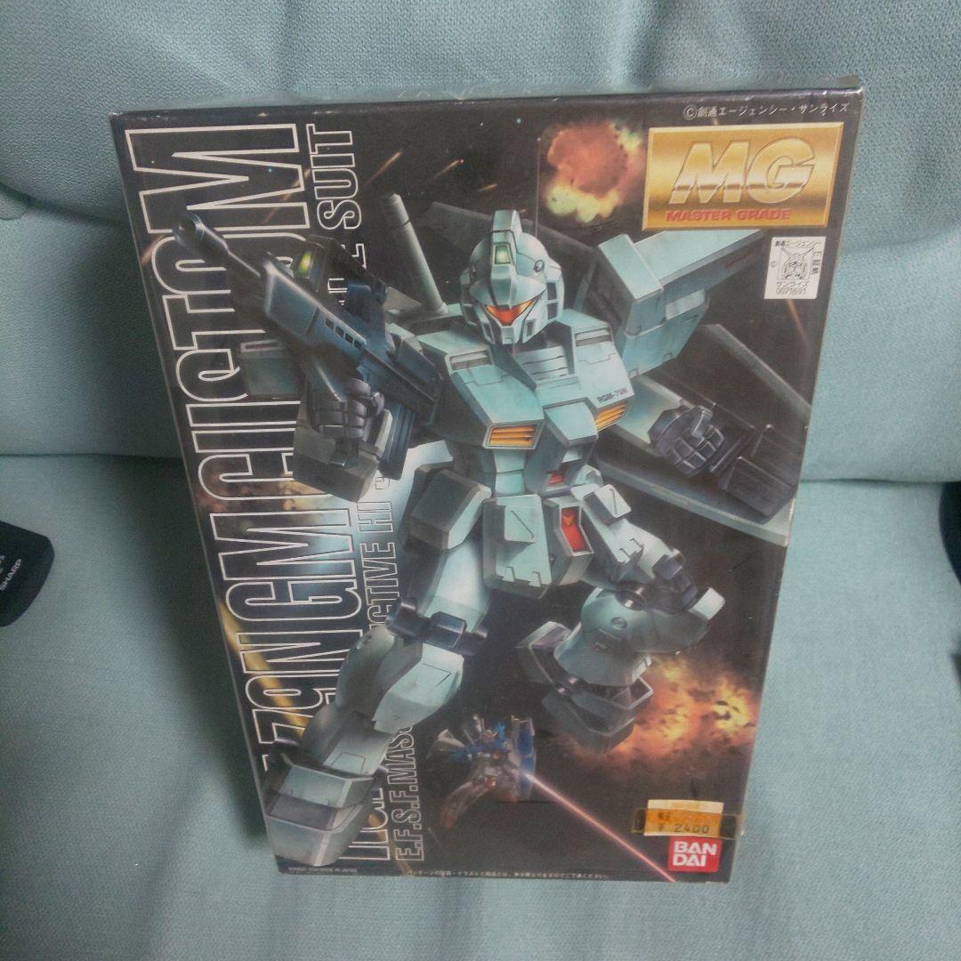ガンプラ バンダイ MG 1／100 RGM-79N ジム・カスタム