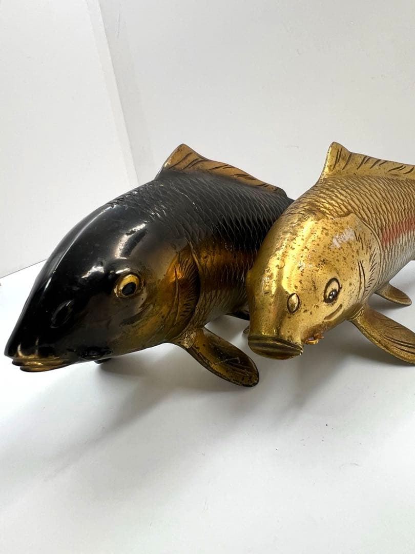 双鯉 在銘 金銀 ２匹揃 金属工芸 置物 縁起物 鯉 在銘