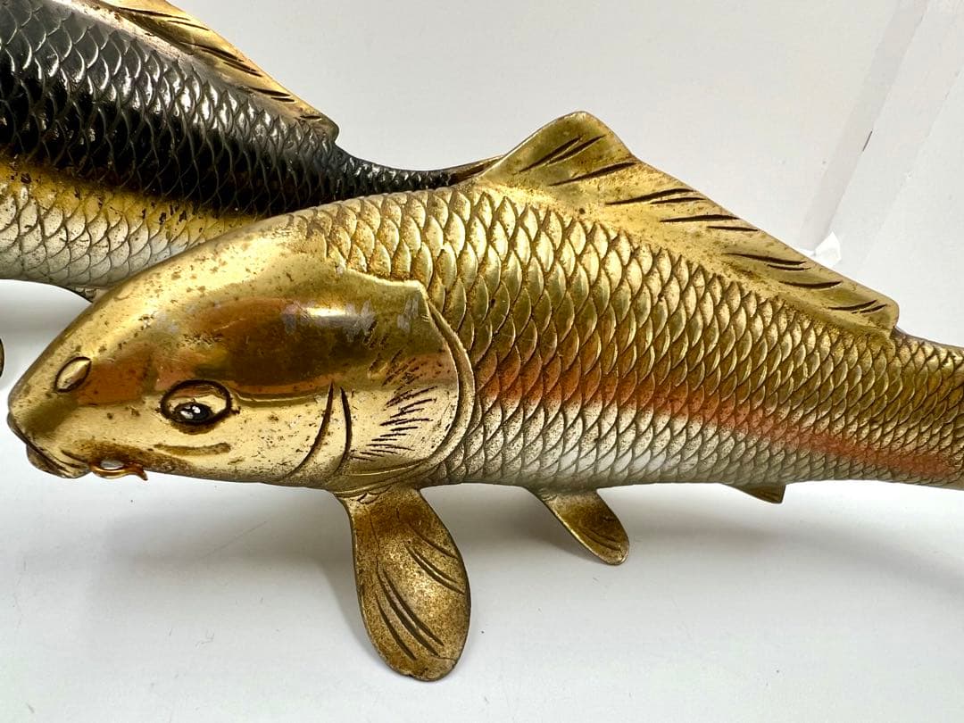 双鯉 在銘 金銀 ２匹揃 金属工芸 置物 縁起物 鯉 在銘