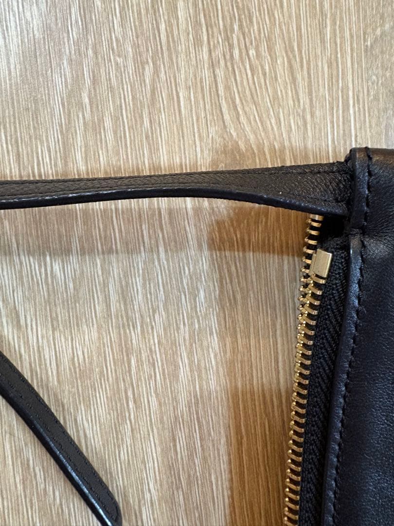 最終価格CELINE トリオショルダーバッグ ブラックスモール