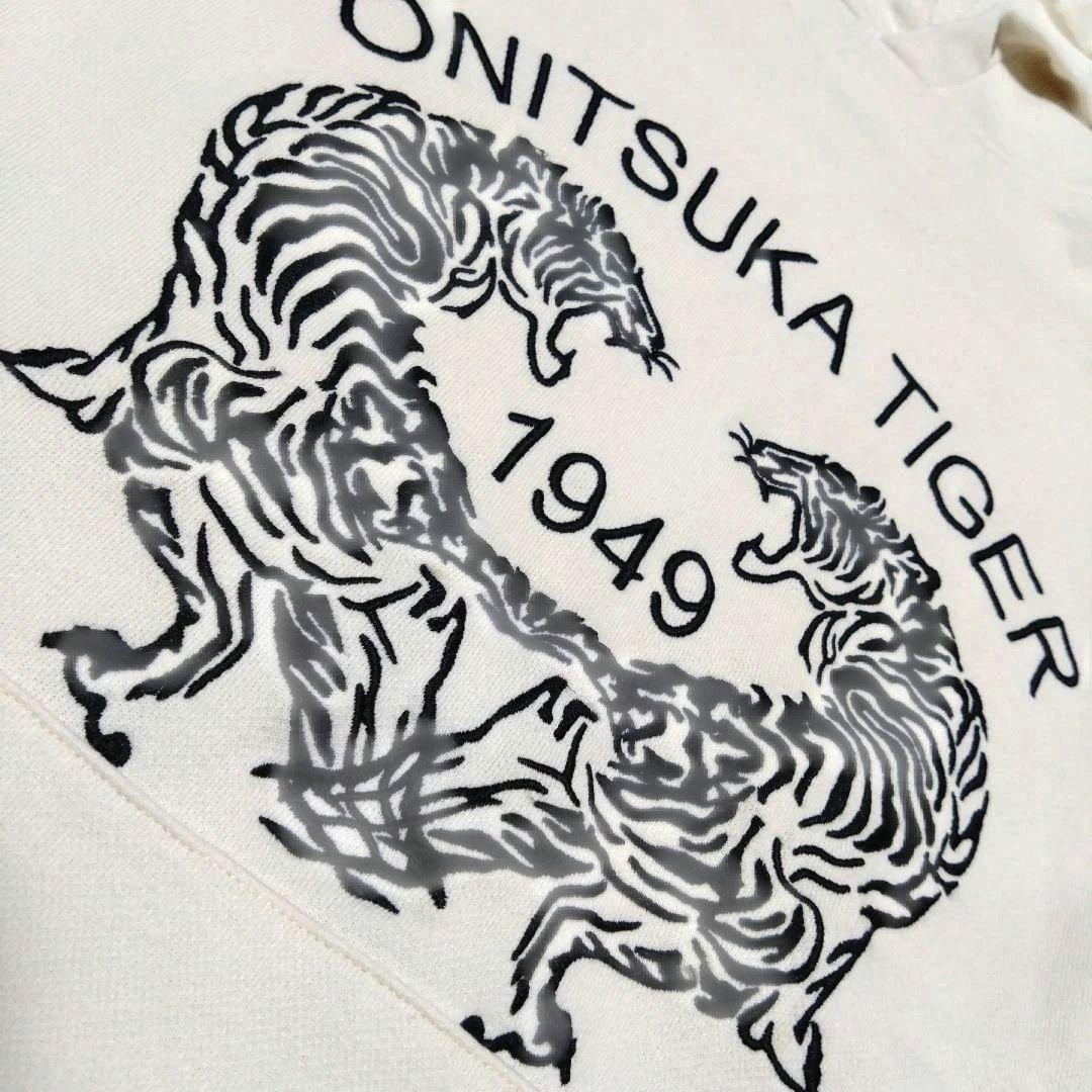 オニツカタイガー　プルオーバーパーカー　メンズMサイズ　　 Lサイズ位あります