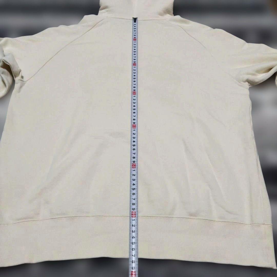 オニツカタイガー　プルオーバーパーカー　メンズMサイズ　　 Lサイズ位あります