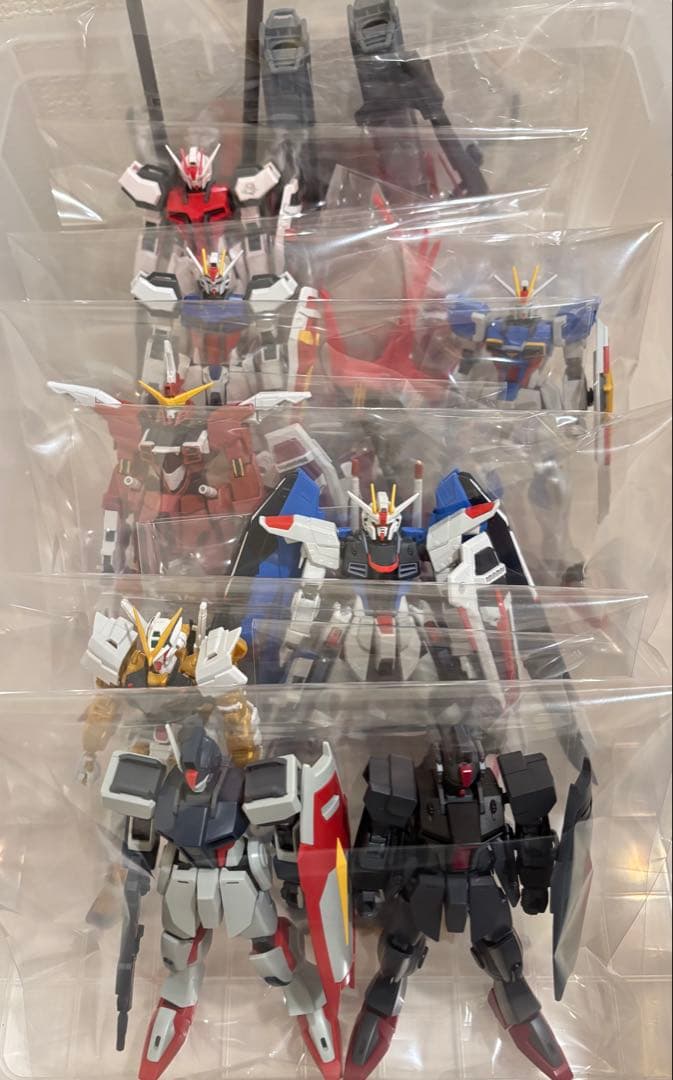 ⑧ジャンクプラモデル ガンダム・HG ストライクダガー RG ゴールドフレーム他