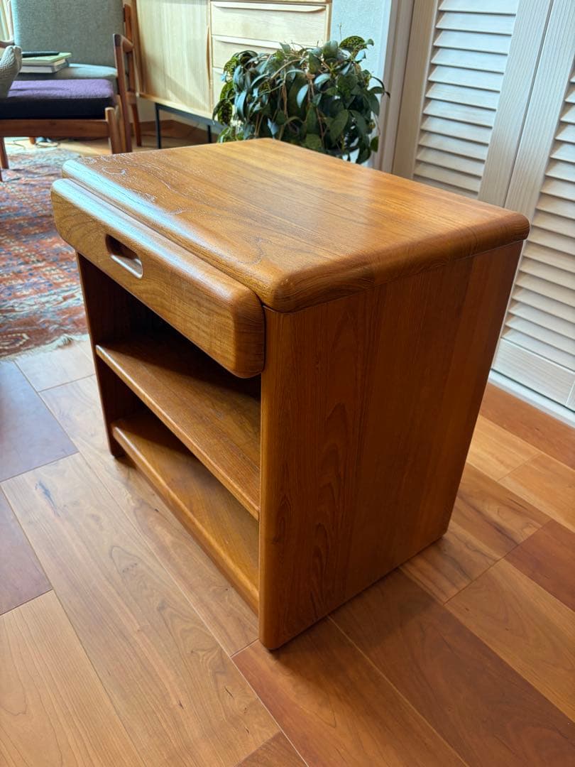 北欧　ビンテージ　チーク材　キャビネット　シェルフ