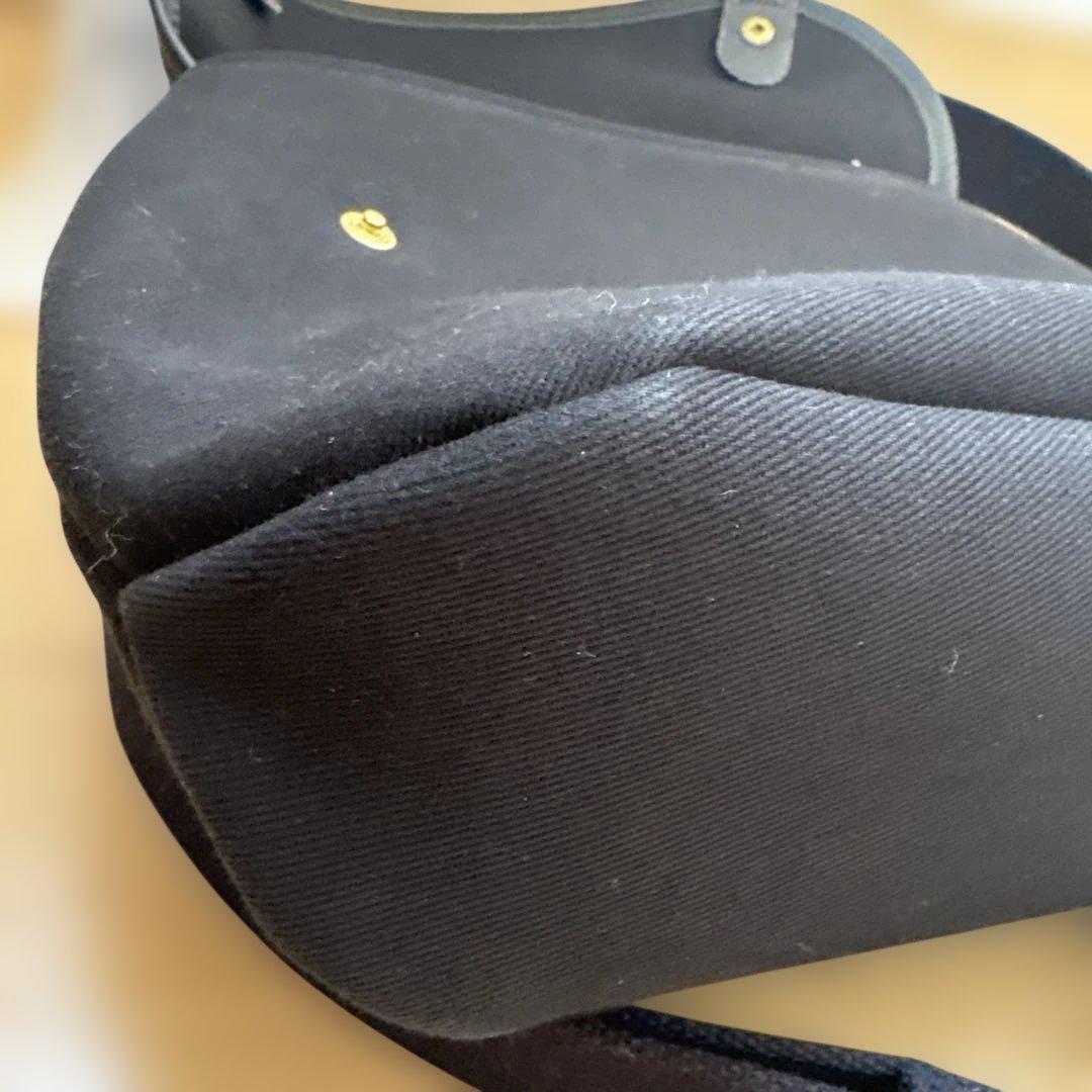 Brady avon ショルダーバッグ　黒