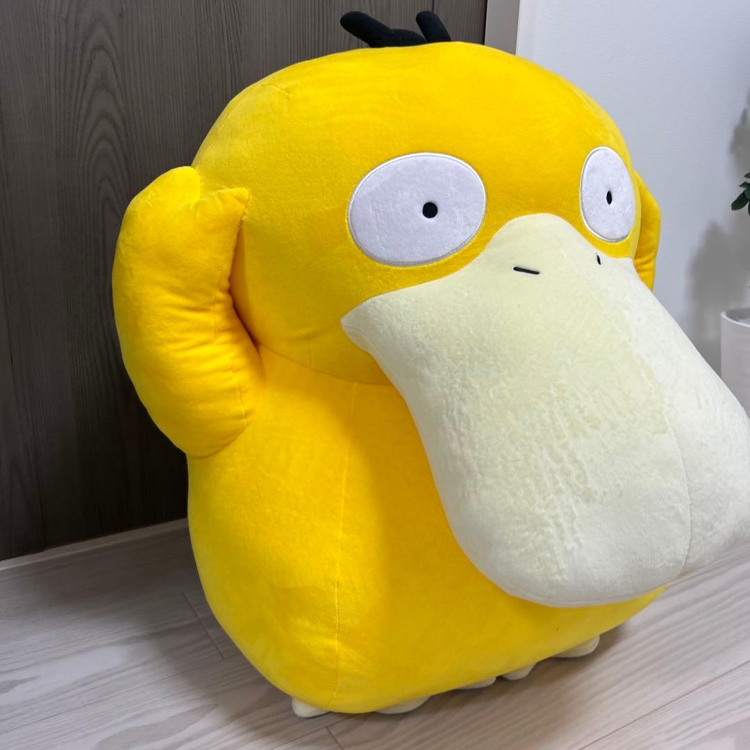 ポケモン　等身大　コダック　ぬいぐるみ