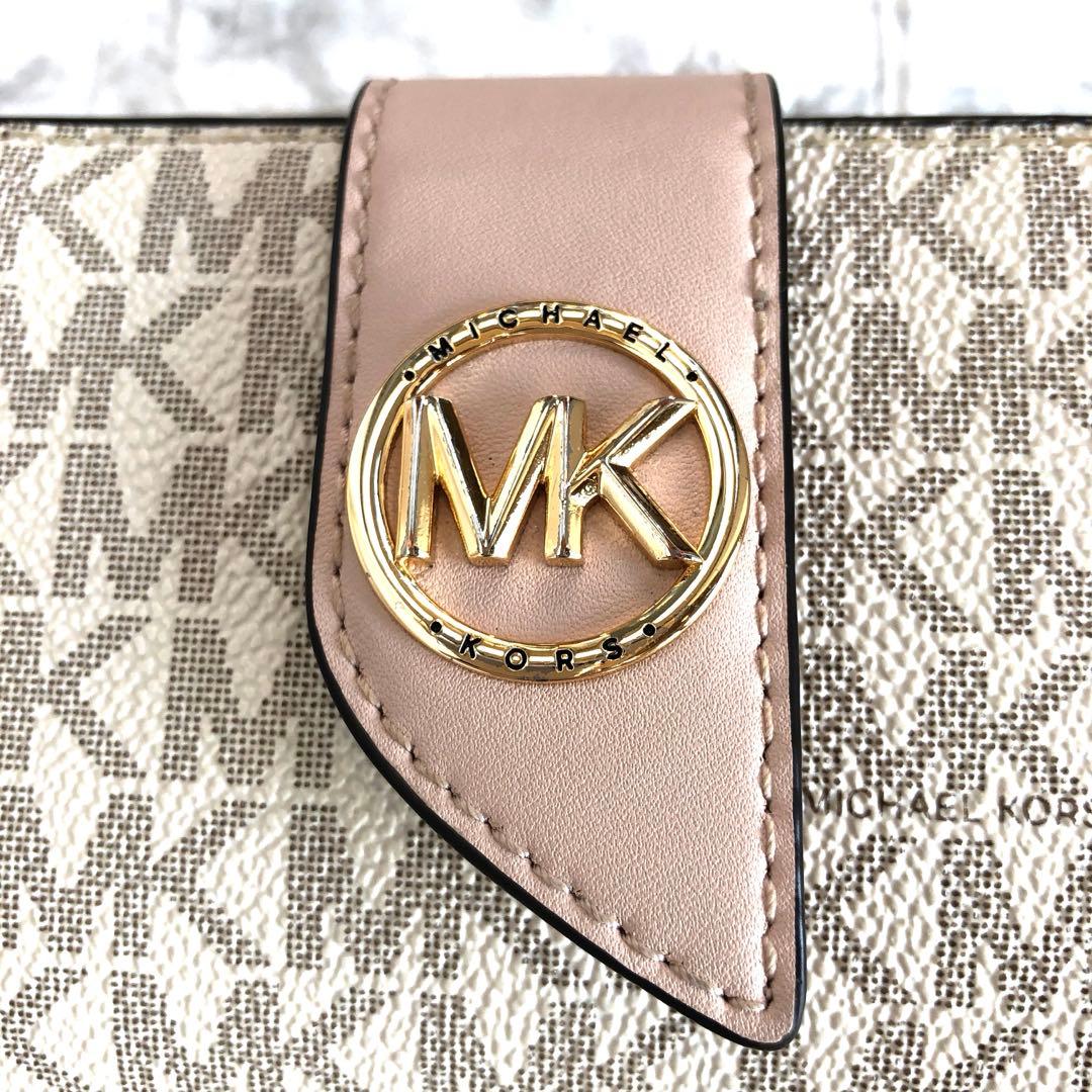 【未使用級】MICHAELKORS GREENWICH タブウォレットミディアム