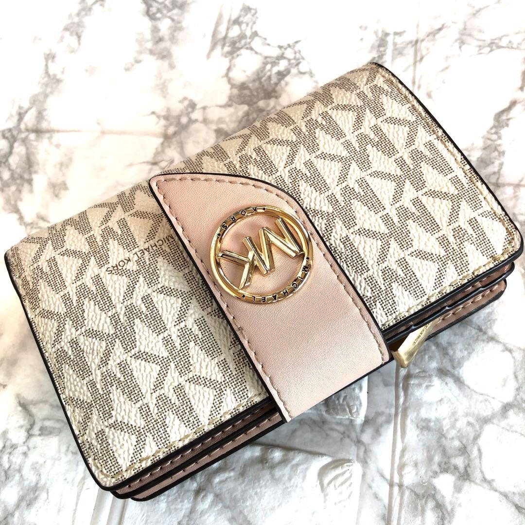 【未使用級】MICHAELKORS GREENWICH タブウォレットミディアム