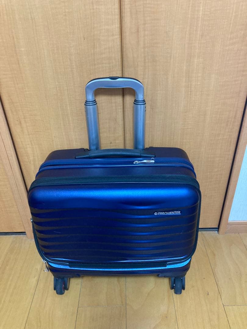 フリクエンター クラム　前開き横型 4輪キャリー 34L 美品