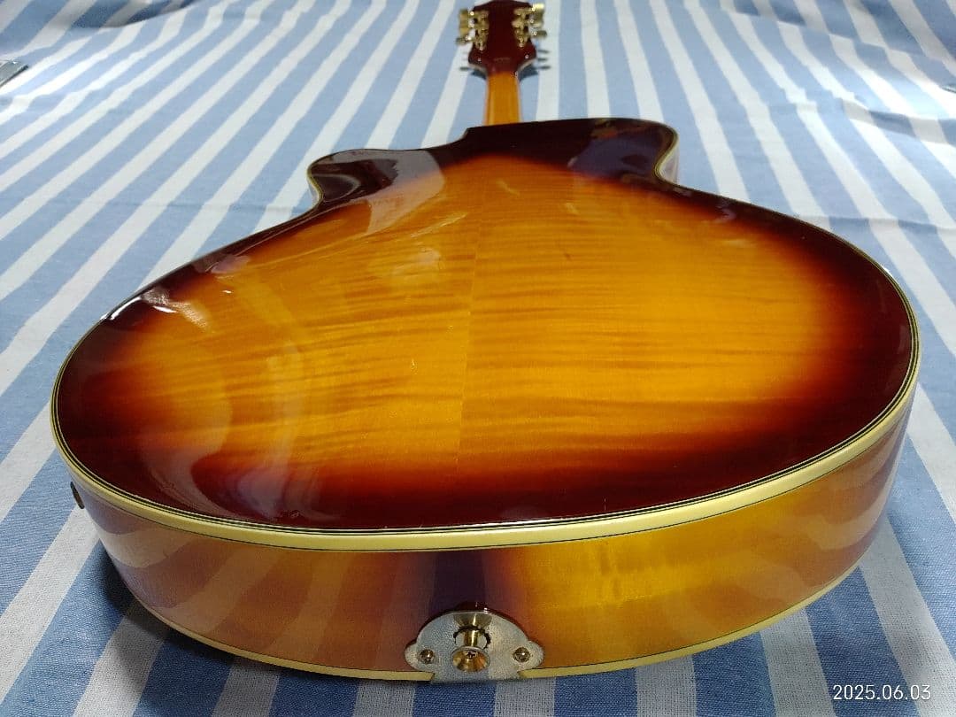 Epiphone Joe Pass Emperor Ⅱ 1990年代です。