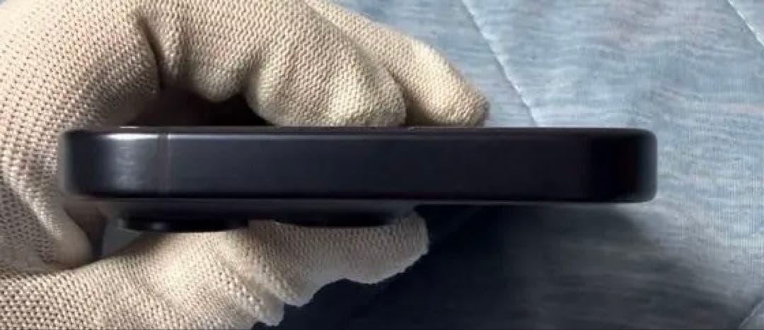 【極美品】iPhone15 Pro simフリー 128GB+ESRケース