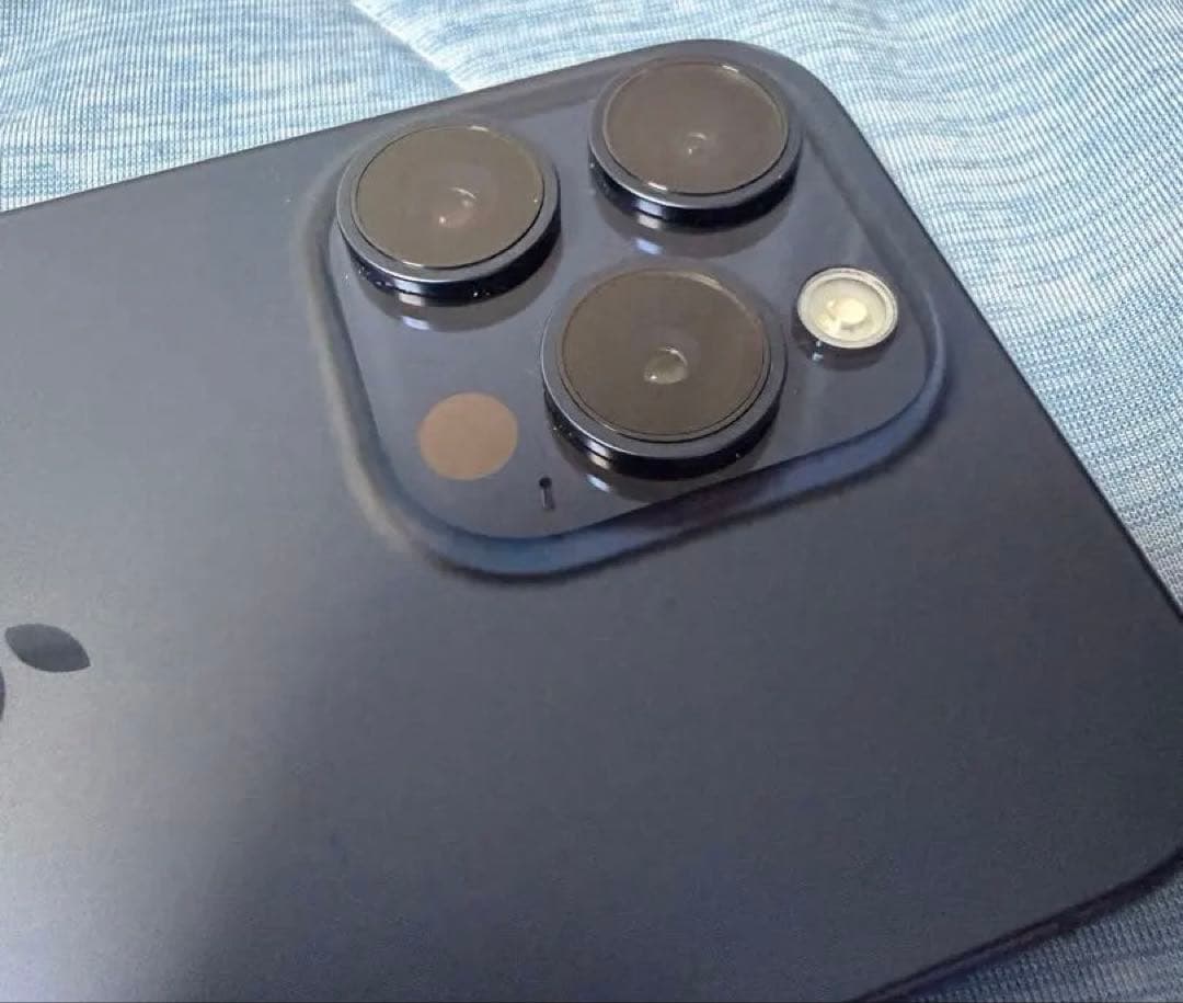 【極美品】iPhone15 Pro simフリー 128GB+ESRケース