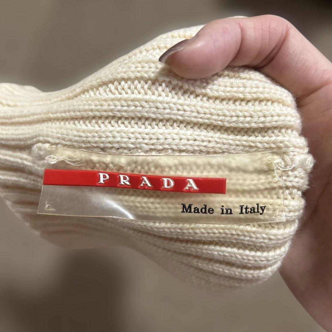 PRADA アイボリー ニット帽