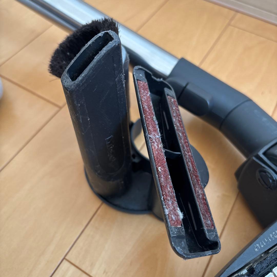 Miele ミーレ　紙パック式掃除機　Compact C2 SDAO0CY