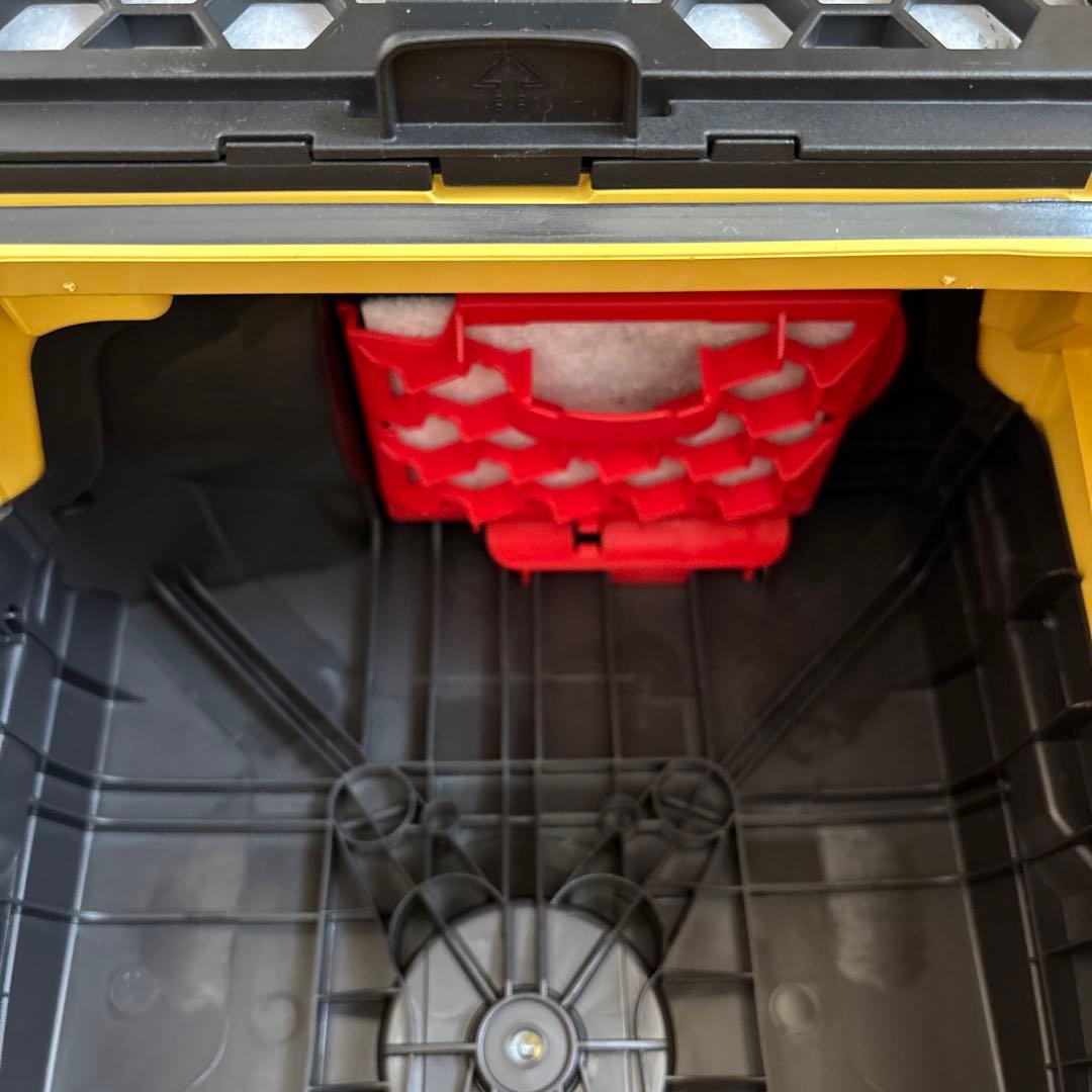 Miele ミーレ　紙パック式掃除機　Compact C2 SDAO0CY