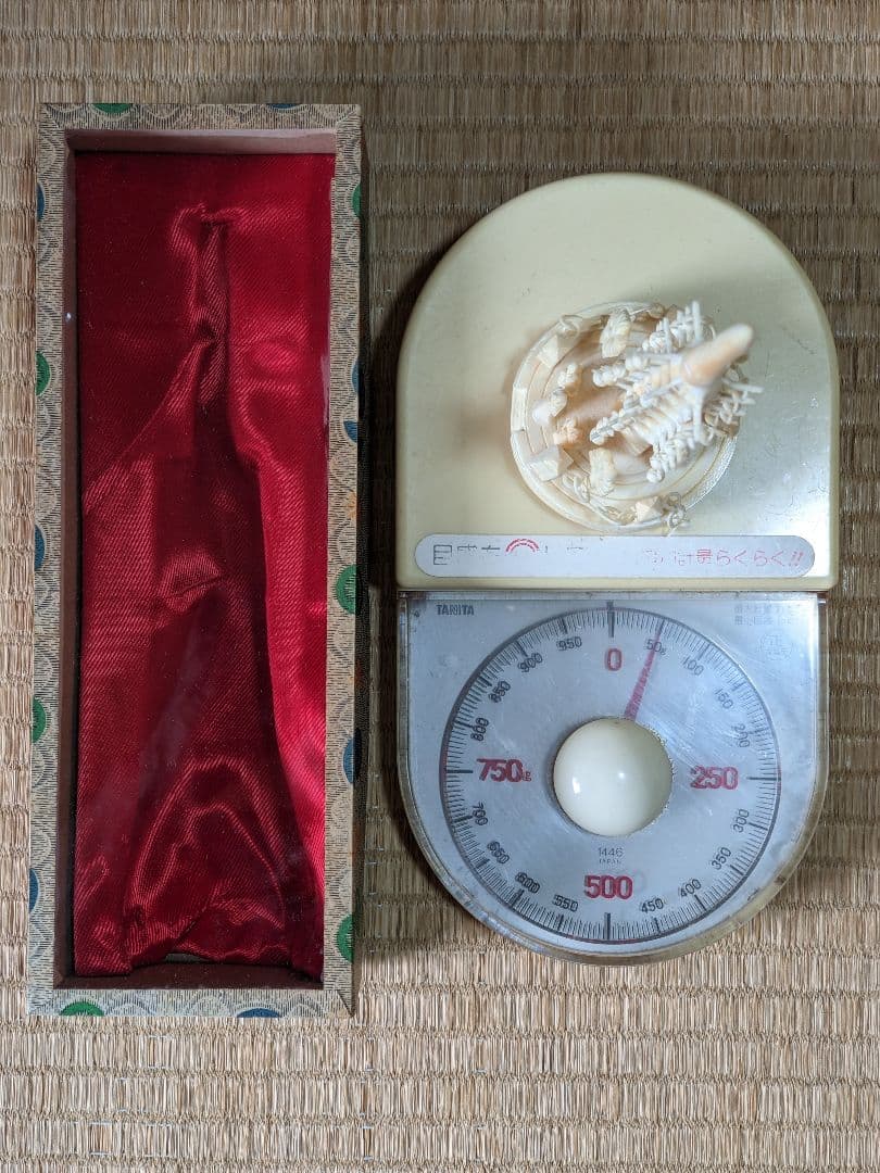 ♦中国伝統工芸美術？骨？鹿角 仏塔 極細密 6列自在 六重の塔 置物飾り 骨董品