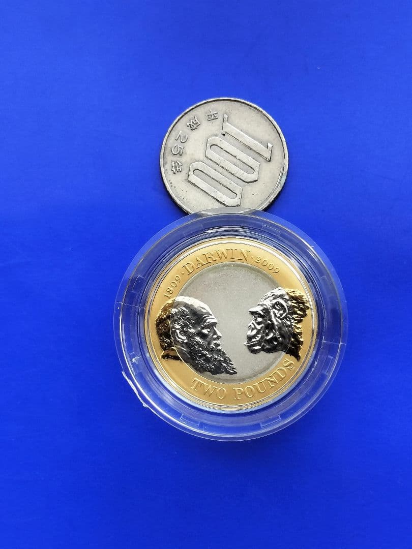 イギリス　2ポンドバイメタルピエフォー銀貨（チャールズ・ダーウィン）2009年
