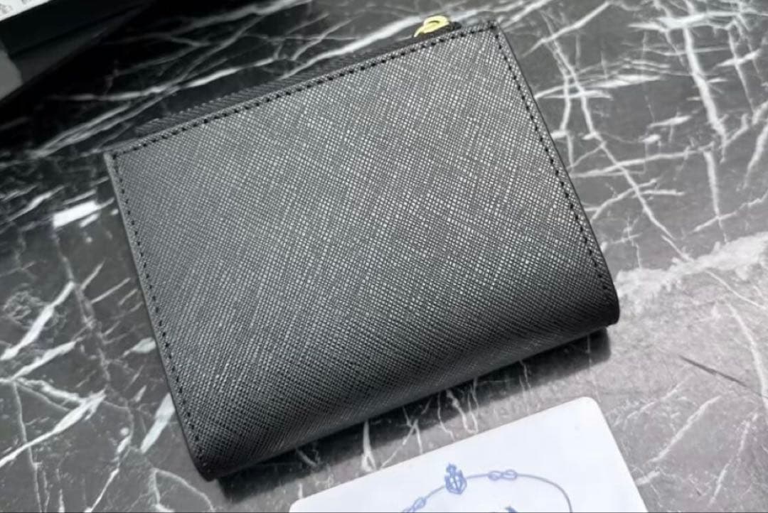 2つ折り財布 ブラック サフィアーノレザー 二つ折り財布