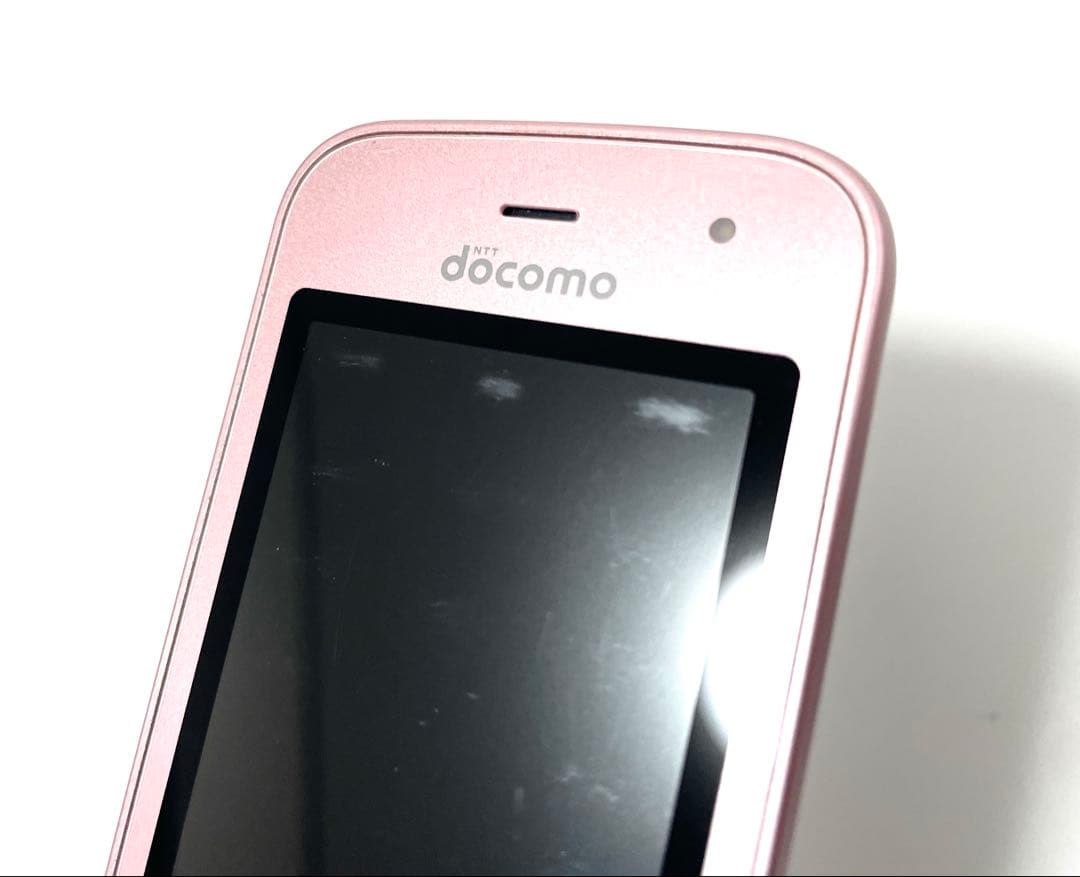 Docomo ドコモ F-01M らくらくホン 判定○ 充電器付き 携帯電話