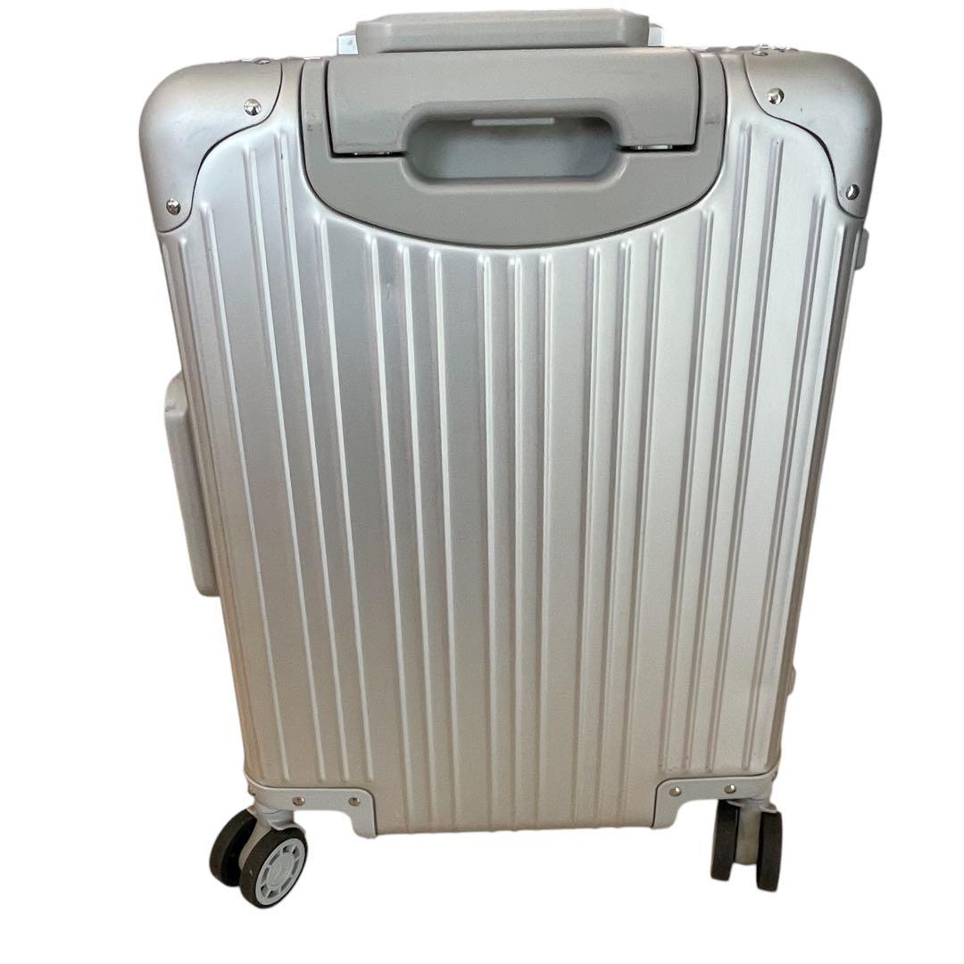 メルセデスベンツ　オリジナル アルミスーツケース　シルバー　32L　4輪