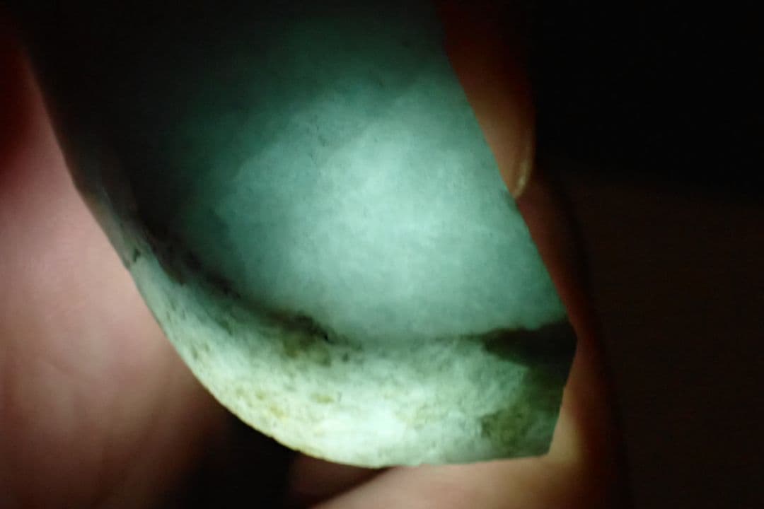 糸魚川翡翠　39グラム　市振海岸　青　原石　送料無料