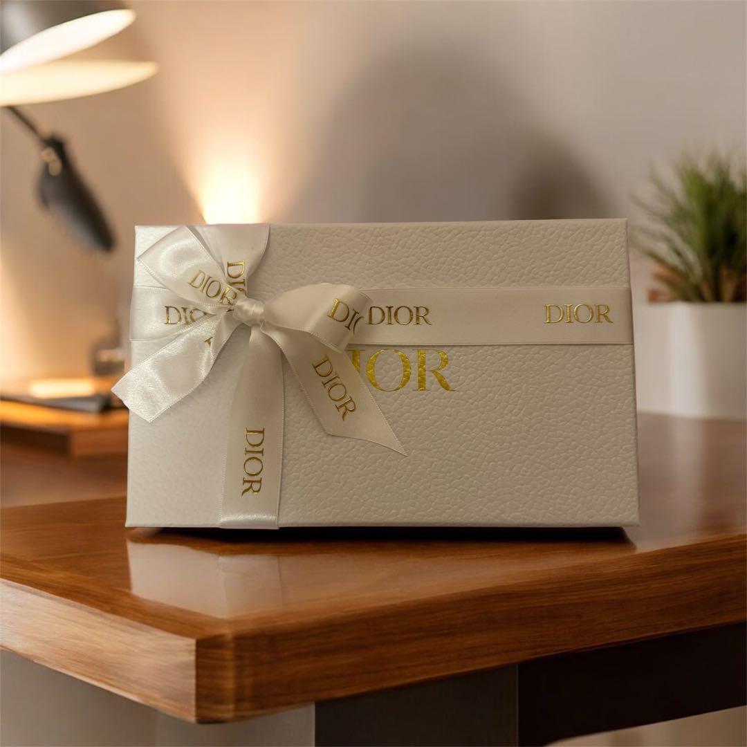 【新品 完売品】Lady Dior iPhone 13Pro ケース ディオール