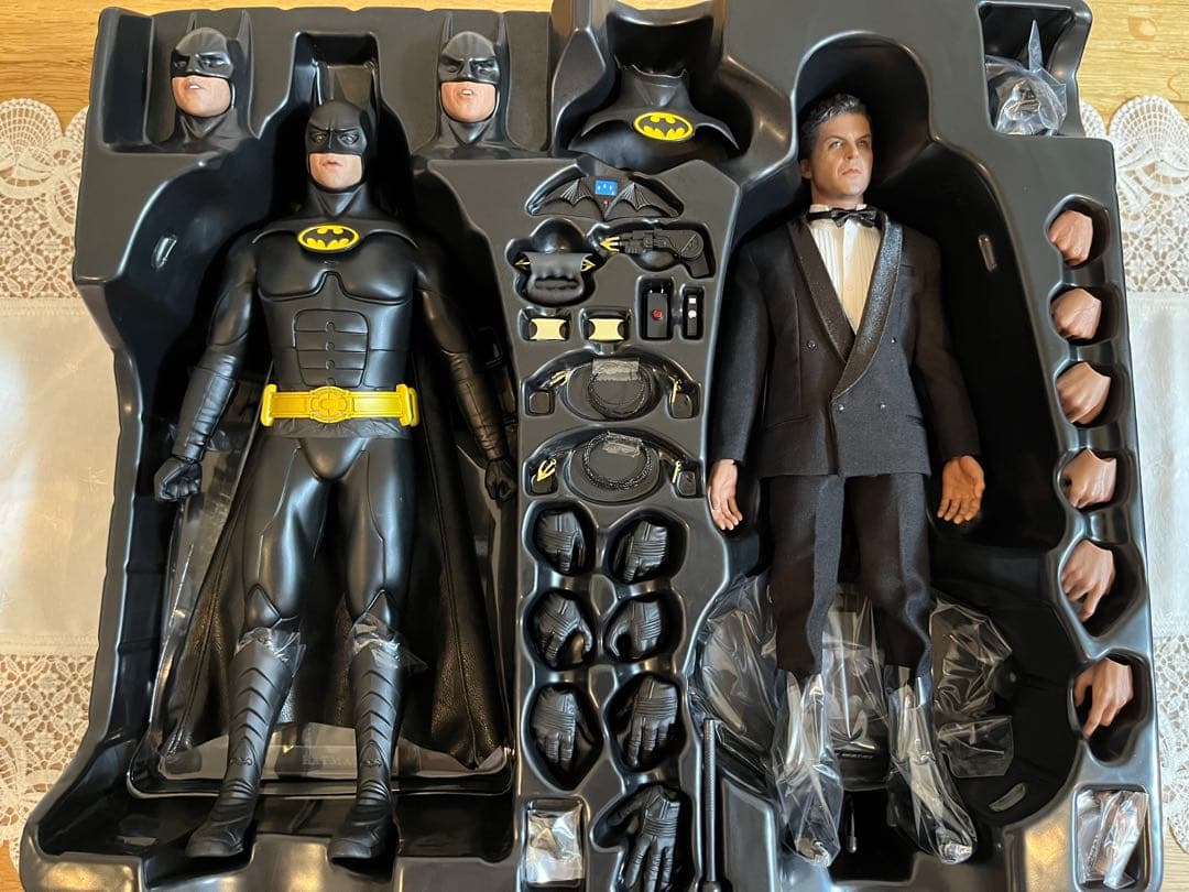 ホットトイズ　mms294 バットマンリターンズ　バットマン&ブルースウェイン