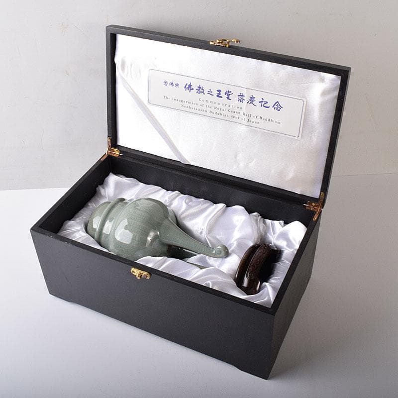 中国　徐朝興　徐凌　龍泉青磁　三ツ足蓋香炉　唐木台・証明書・箱付　V　7769C