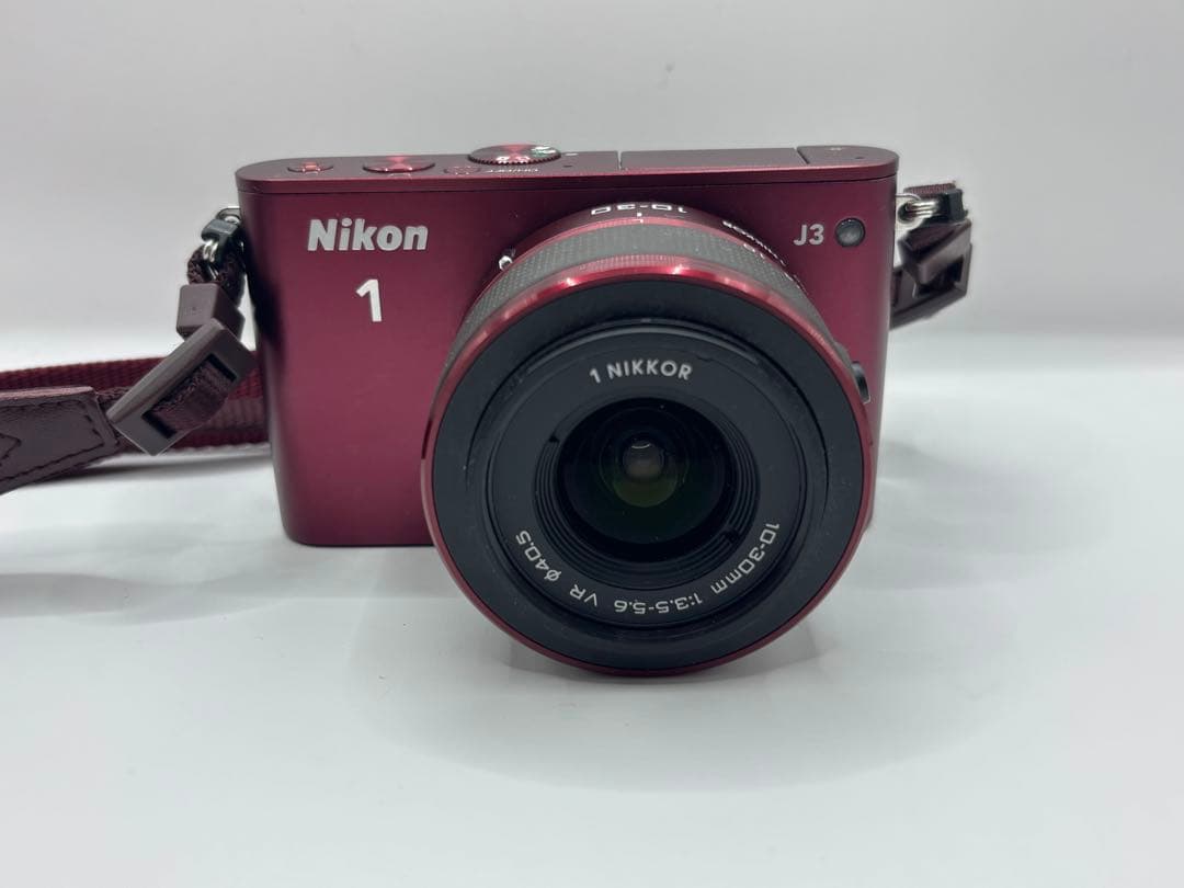 Nikon 1 J3 ミラーレス一眼　デジカメ