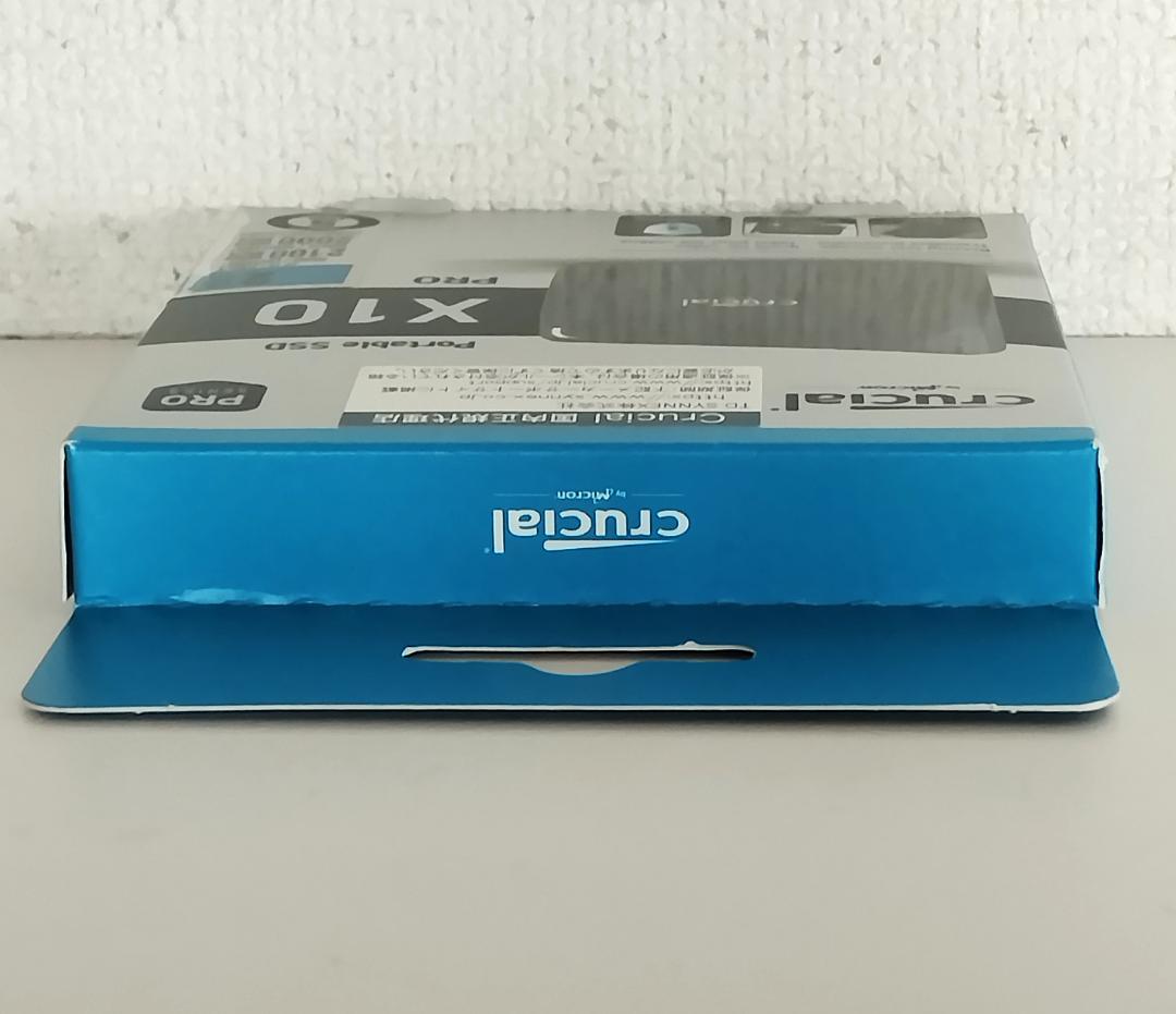 Crucial X10 Pro 2TB ポータブルSSD