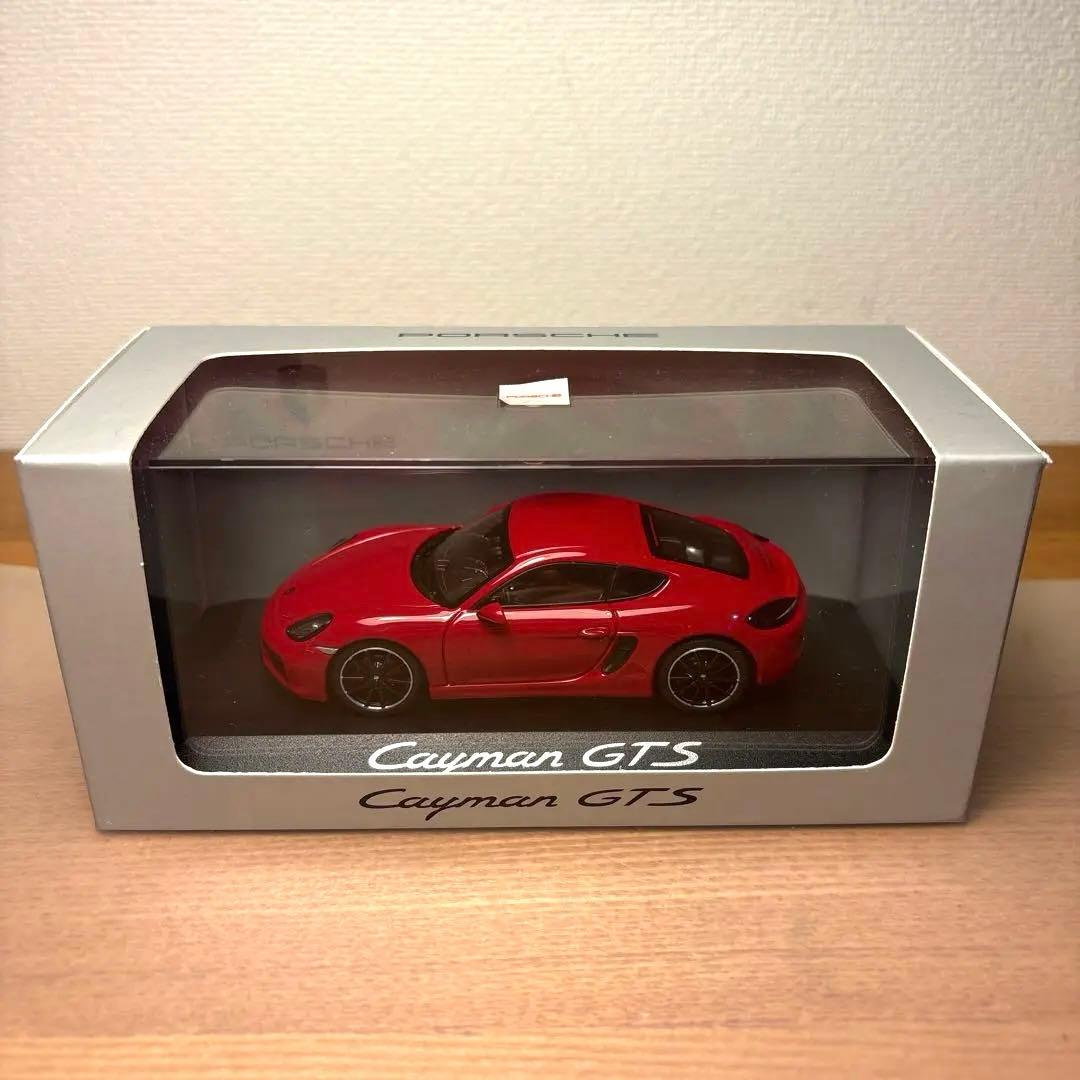 ミニチャンプス　ポルシェ　981 ケイマン　GTS 1/43 ミニカー　レッド