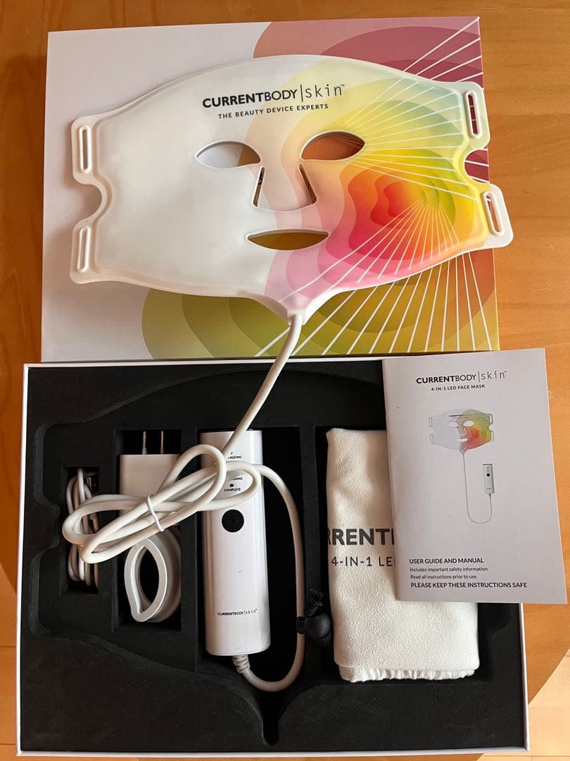 CURRENTBODY 4-in-1 LEDフェイスマスク