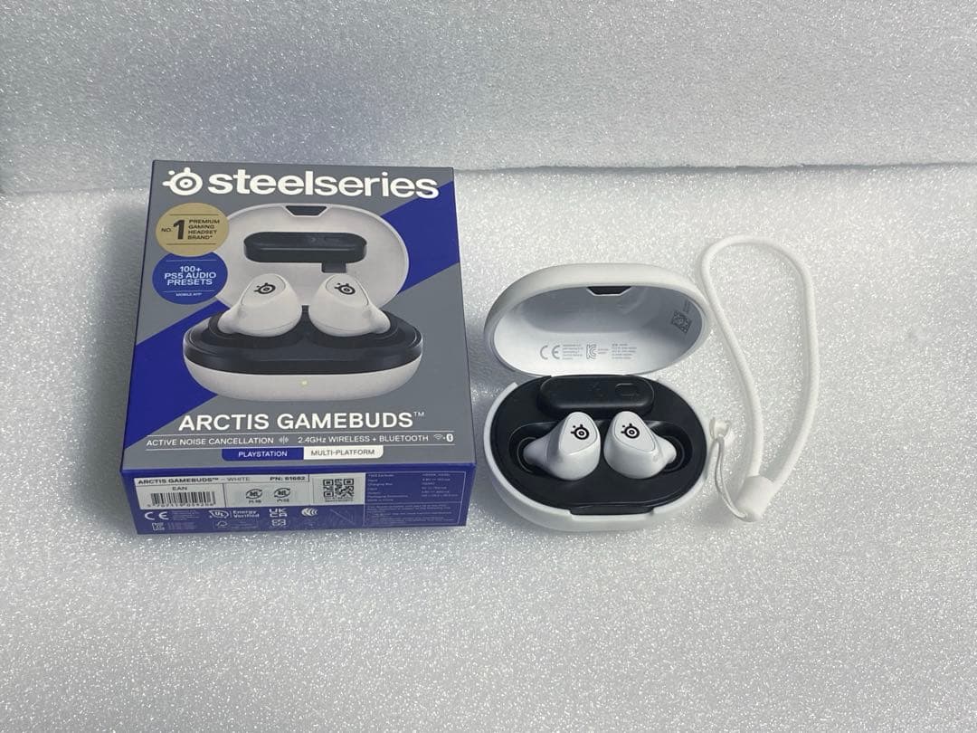 SteelSeries Arctis GameBuds カバー付き