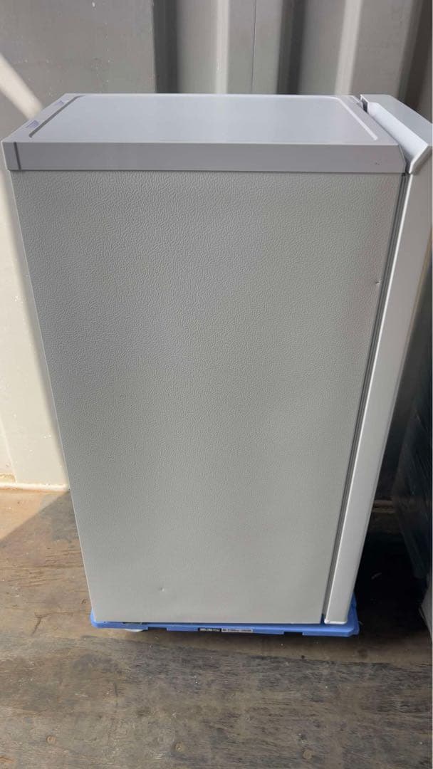 アイリスオーヤマ スリム冷凍庫 IUSN-8A-W 80L