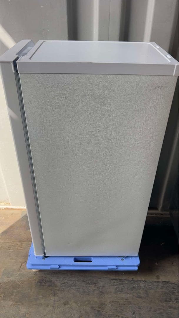 アイリスオーヤマ スリム冷凍庫 IUSN-8A-W 80L