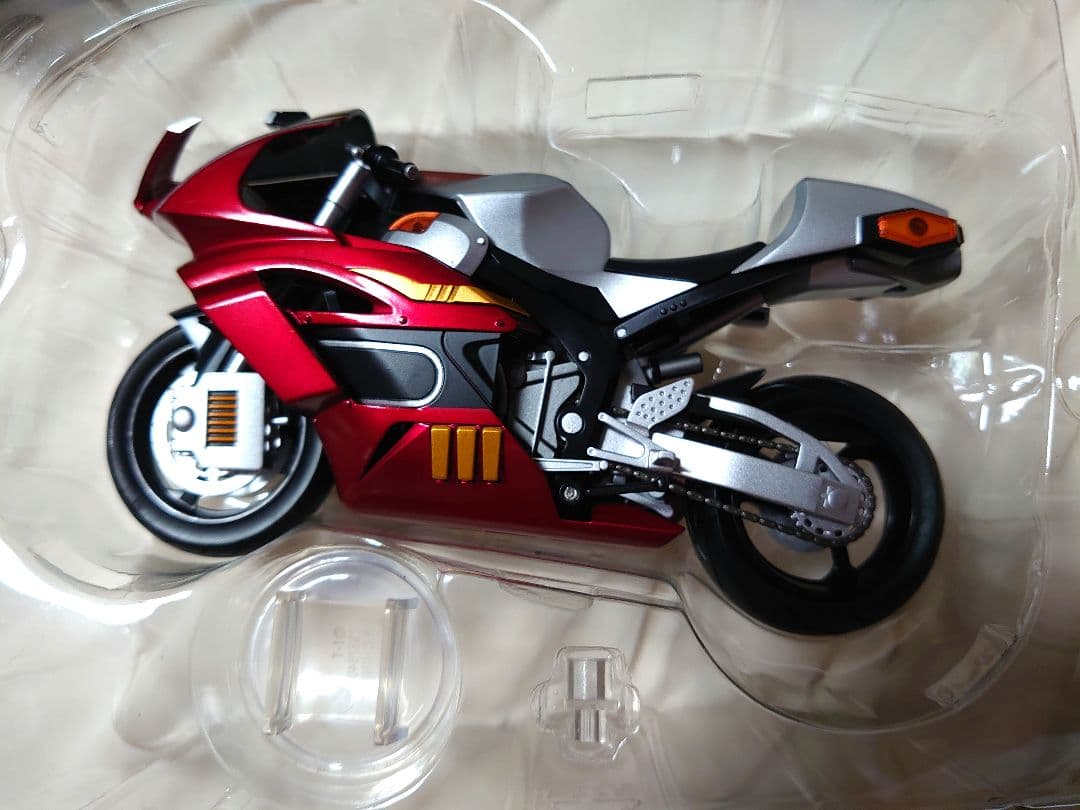 d*9様 S.H.Figuarts 真骨彫 仮面ライダーカブト&仮面ライダーガタ