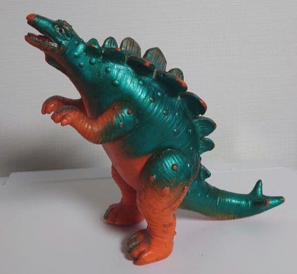 s*r様 パチモン怪獣ソフビ 恐竜ステゴサウルス 1970年頃 当時物 世界的希