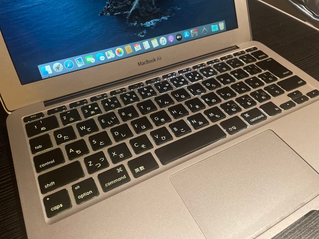 MacBook Air (11-inch, Mid 2012)　充電器付き