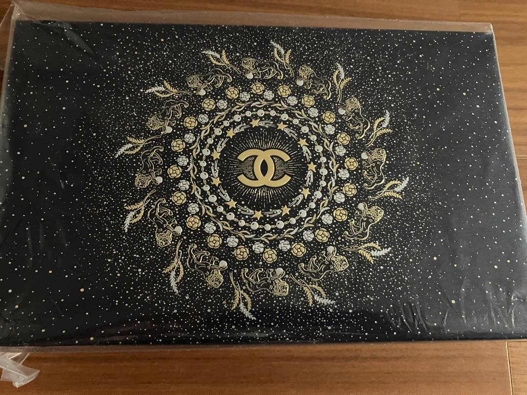 限定　CHANELクリスマスコフレ2025 リップ アンド ネイル ケアセット