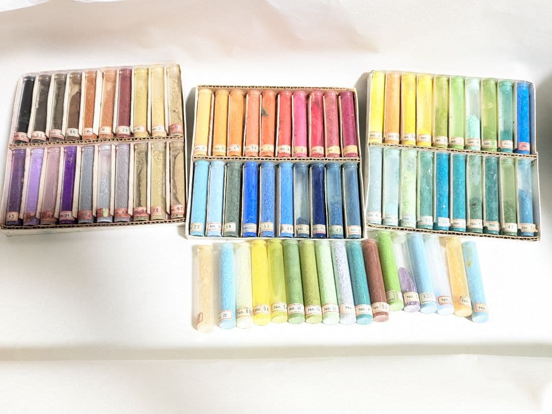 日本画 岩絵具 水干絵具 その他 大量放出(約450点)