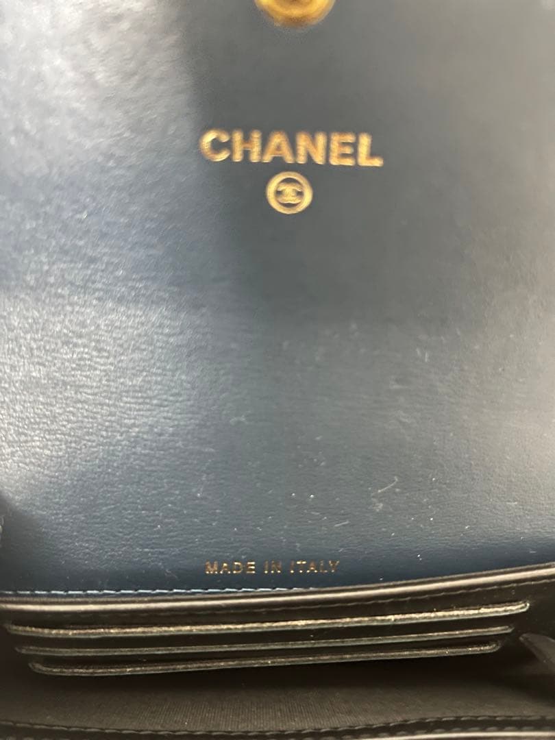 CHANEL 財布　キャビアスキン