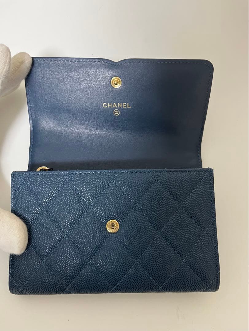 CHANEL 財布　キャビアスキン