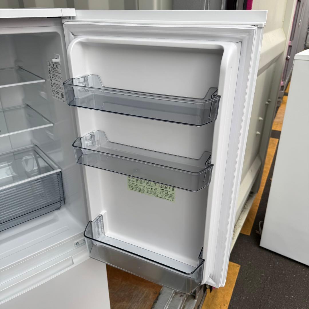 C7411★2023年製美品★シャープ　冷蔵庫　マットホワイト　右.左開き　大型