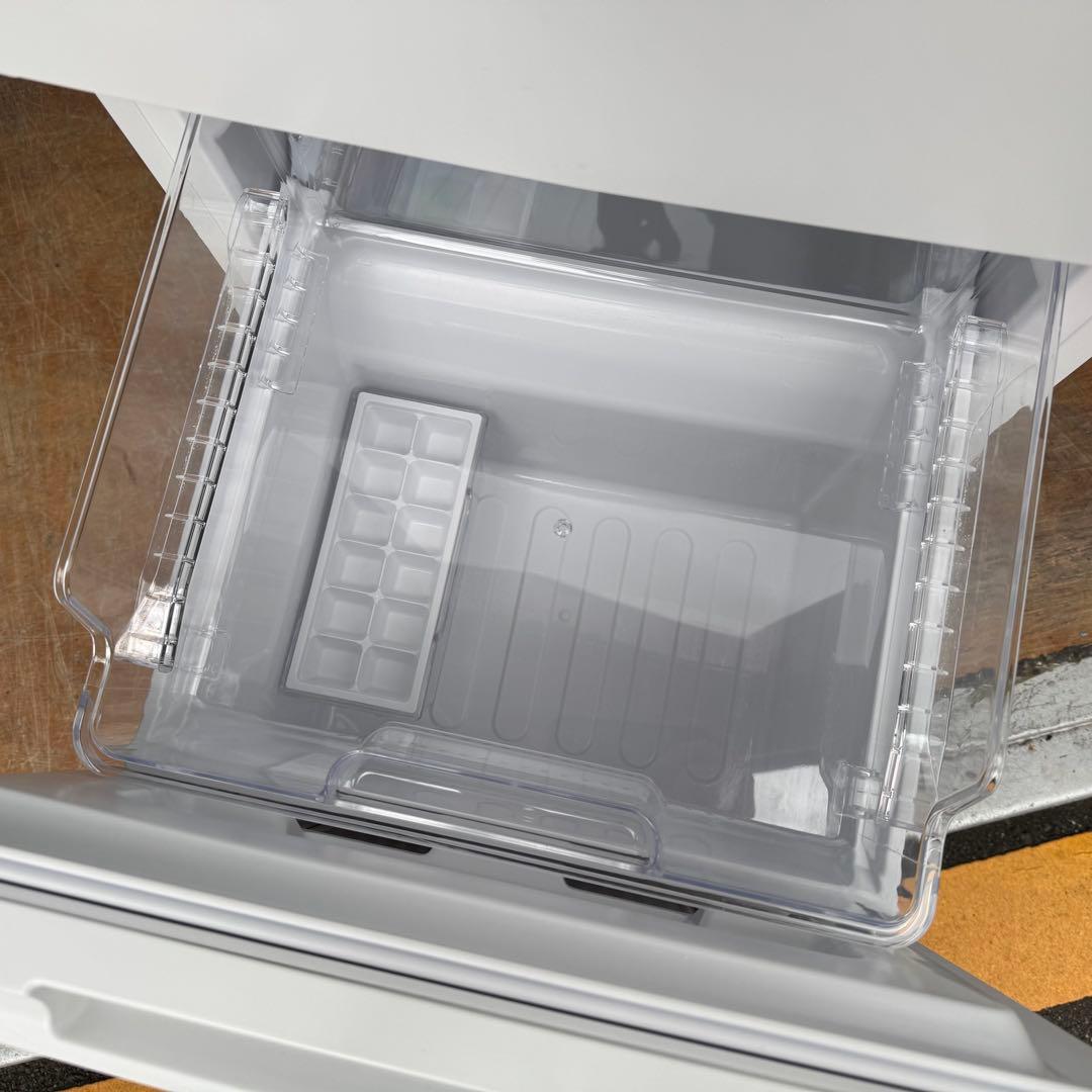 C7411★2023年製美品★シャープ　冷蔵庫　マットホワイト　右.左開き　大型